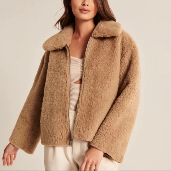 Abercrombie women’s Faux Shearling Trucker Jacket - Picture 2 of 4